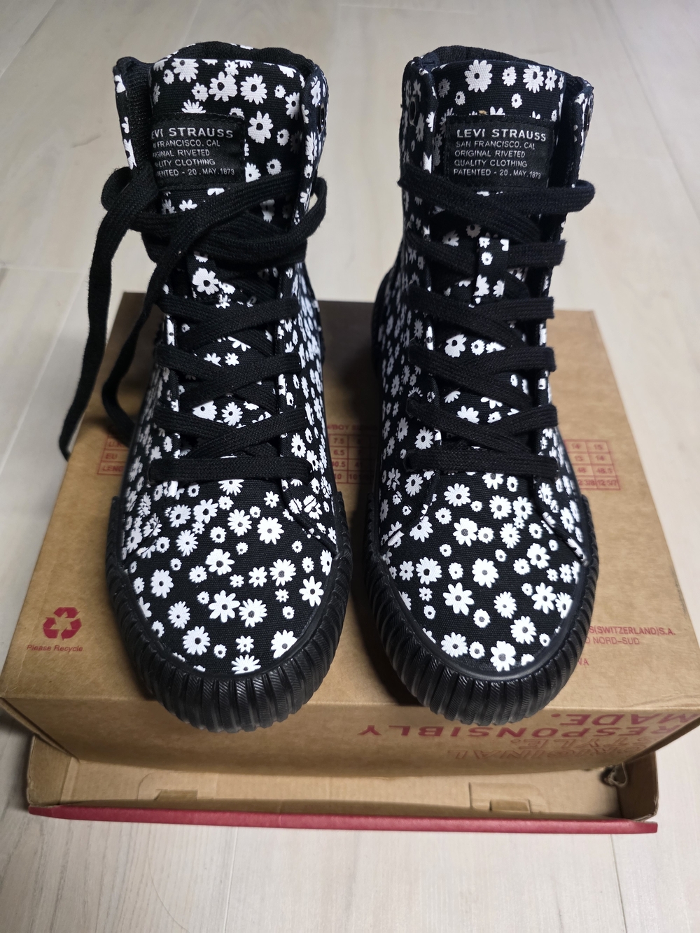 Levi's Kids Black & White Floral High-Top Sneakers